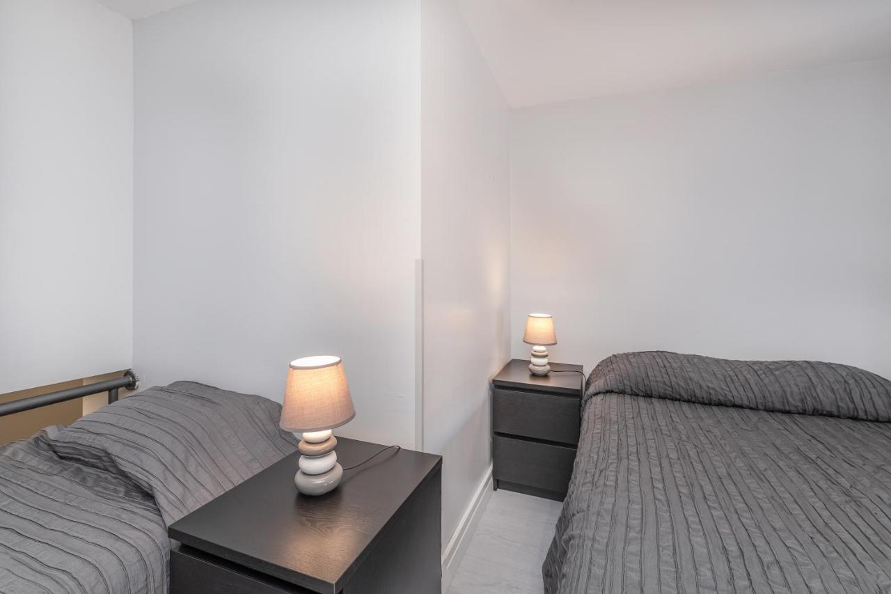 Apartamentos Lux Dinastia Lisboa Exteriör bild